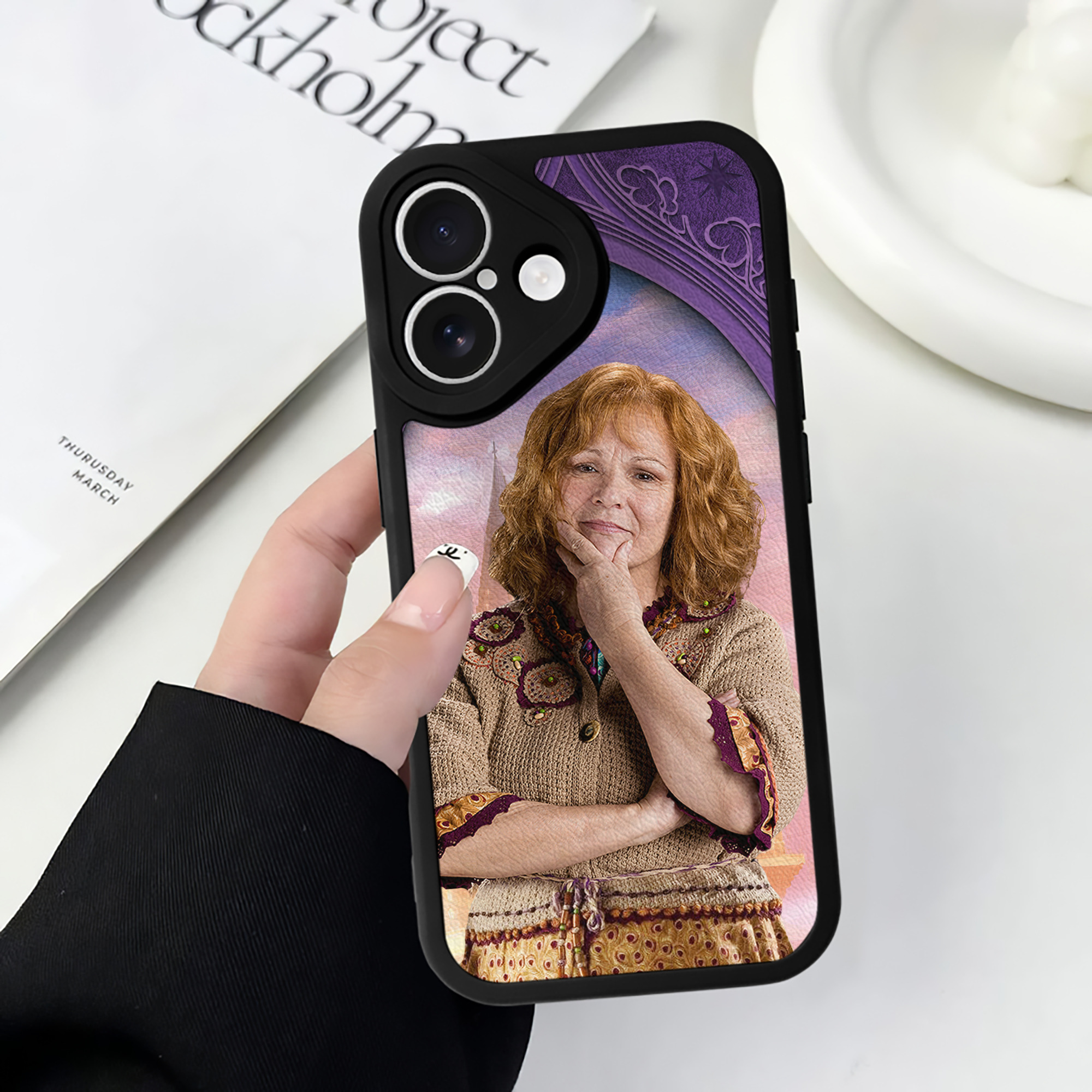 （画像用） Harry Potter ハリー・ポッターシリーズ 【iPhone 16シリーズ対応】シリコンスマホケース（レザー調） 材質：シリコン